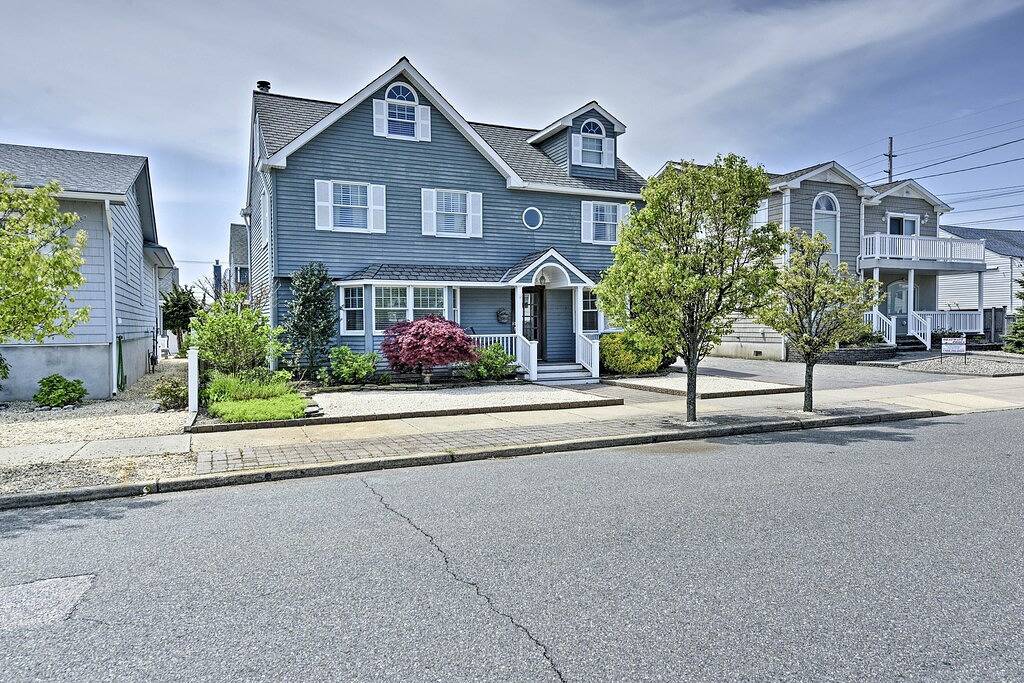 Neu! Lavallette House mit eingezäuntem Hof und Gasgrill! in Toms River, Ocean County