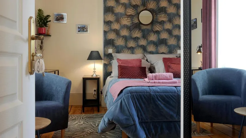 Bed and breakfast for 2 people, with view and sauna as well as pool and garden - 1