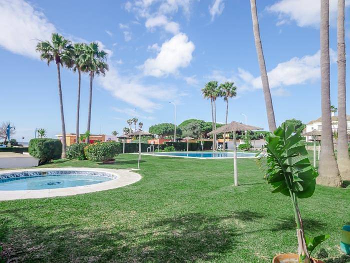 Ferienwohnung für 6 Personen, mit Garten und Terrasse sowie Meerblick und Pool in Chiclana de la Frontera - 3