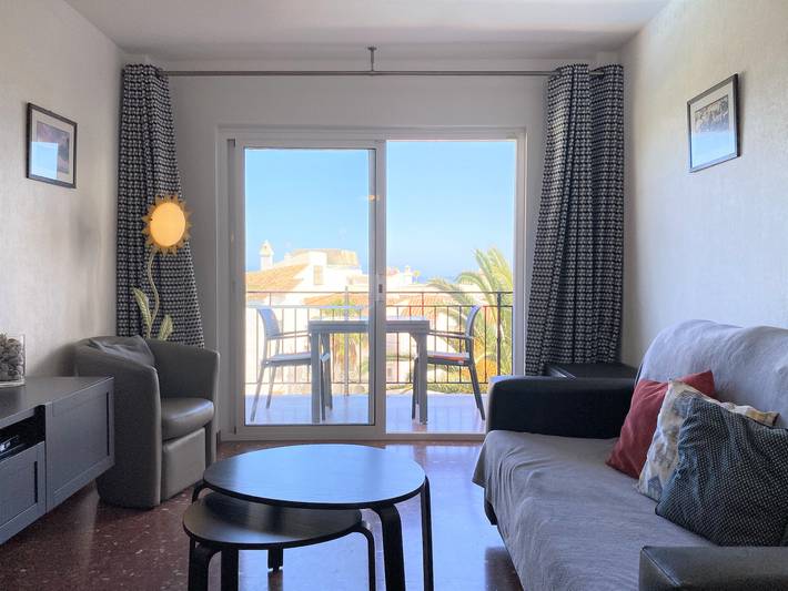 Appartamento intero, Acapulco Apartment 16 in Playa Carabeíllo, Nerja