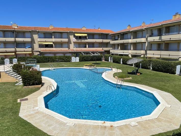 Location de vacances pour 3 personnes, avec terrasse et piscine à Els Griells