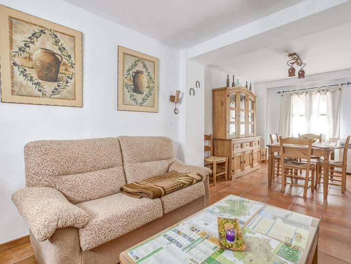 Apartamento para 10 personas, con terraza en Carcabuey