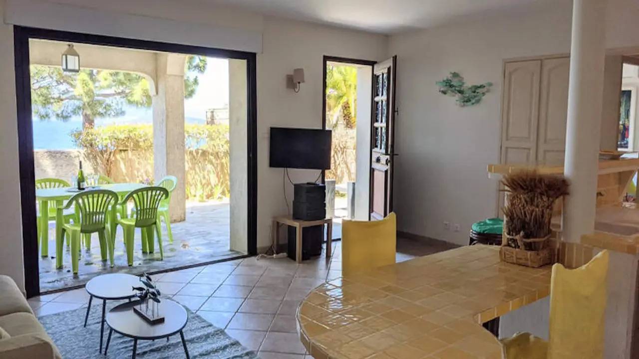 Apartamento vacacional entero, Apartamento de vacaciones para 5 personas con terraza in Coti-Chiavari, Region de Ajaccio