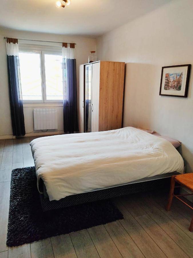 Gîte pour 4 personnes, avec balcon à Bron - 4