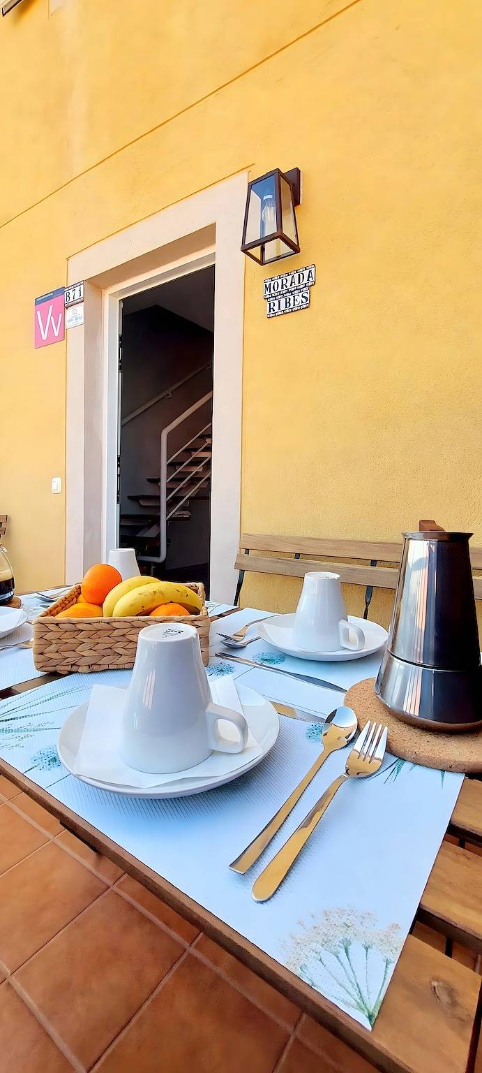 Ferienhaus 'Ribes' mit Meerblick, Gemeinschaftspool und Wi-Fi in Costa de Antigua, Antigua