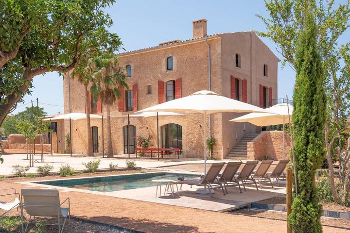Villa für 12 Personen, mit Pool und Ausblick sowie Balkon - 1