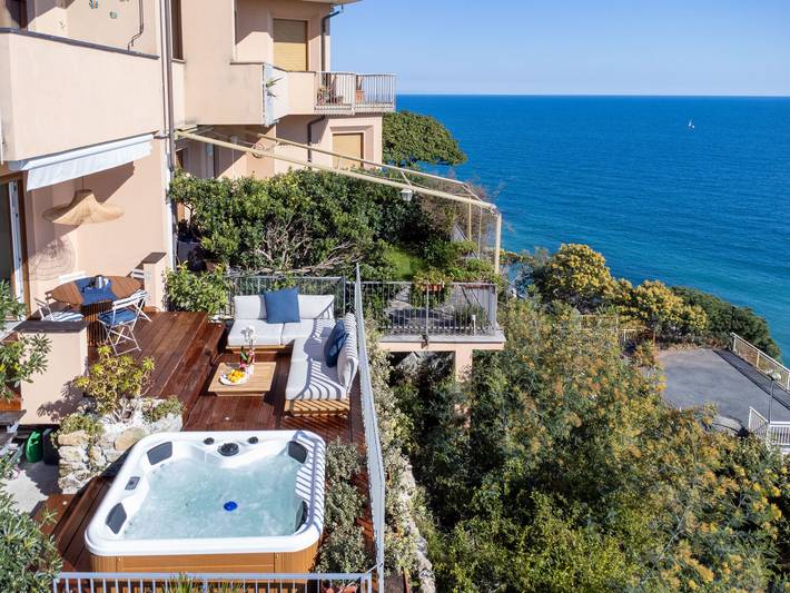 Gîte pour 6 personnes, avec jardin et terrasse à Varazze - 2