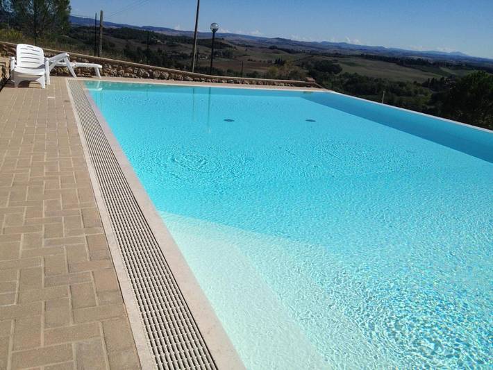 Casa vacanza per 9 persone, con giardino e panorama nonché piscina, con animali domestici - 1