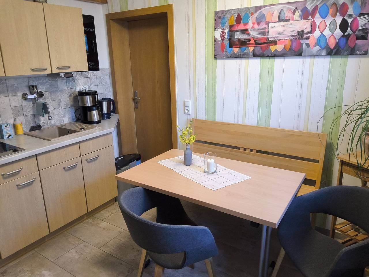 Ganze Ferienwohnung, Ferienwohnung Meyer - Ferienwohnung- 1 komb.Wohn-Schlafraum/Küche in Ilmenau, Thüringer Kernland