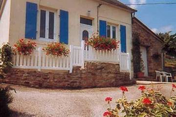 Gîte pour 4 personnes, avec jardin à Châteaulin