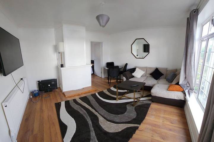 Holiday rental for 7 people, with hot tub in Bedfordshire