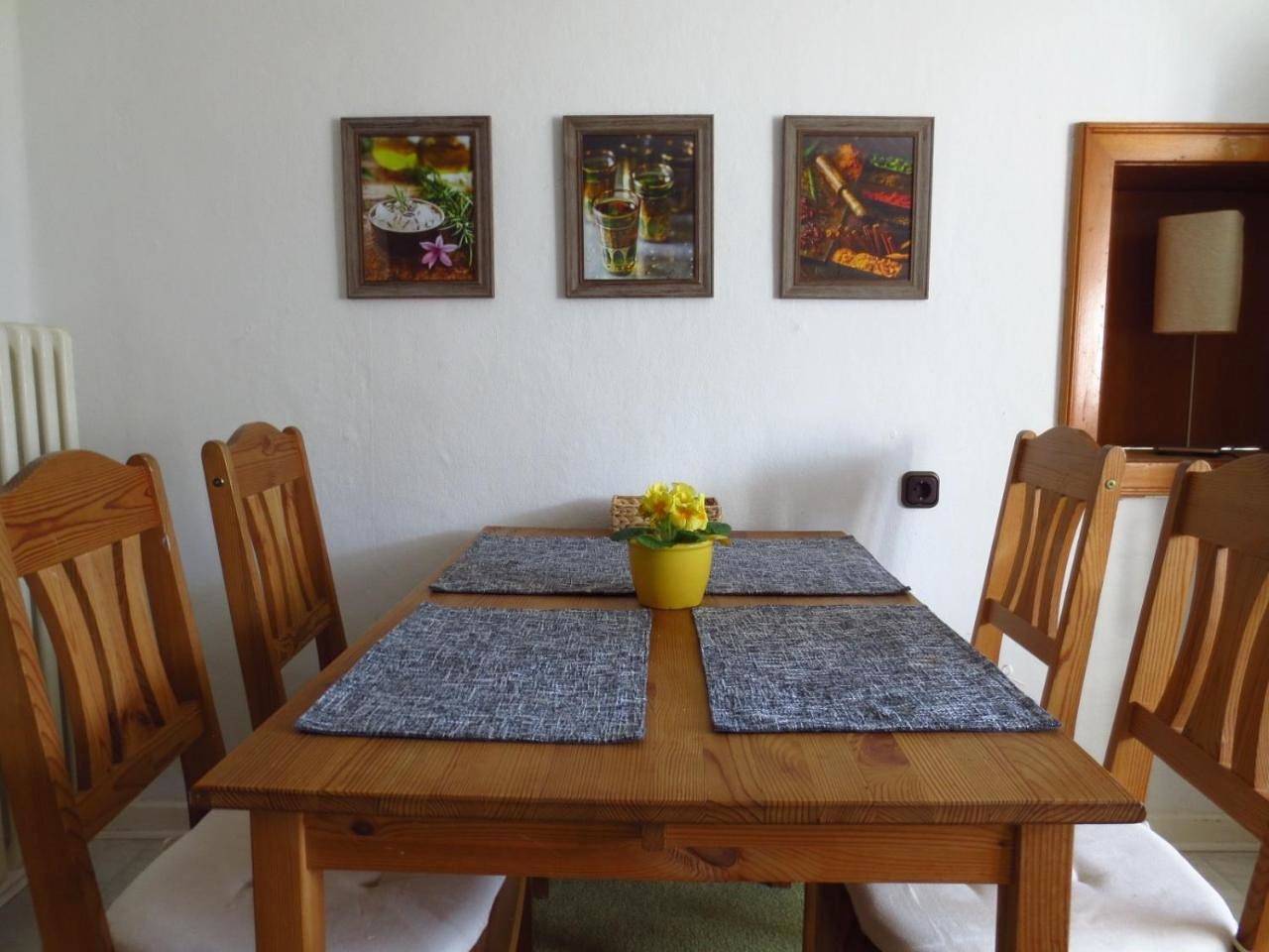 Ganze Wohnung, Double Room with Shared Bathroom in Extertal, Kreis Lippe