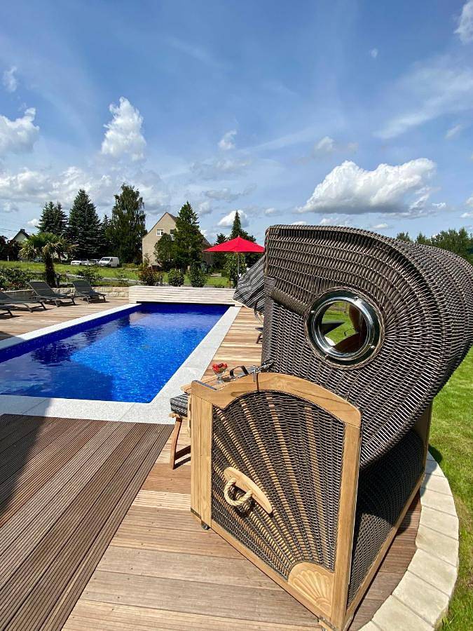 Ferienwohnung für 3 Personen, mit Balkon und Terrasse sowie Garten und Pool in Bad Schandau