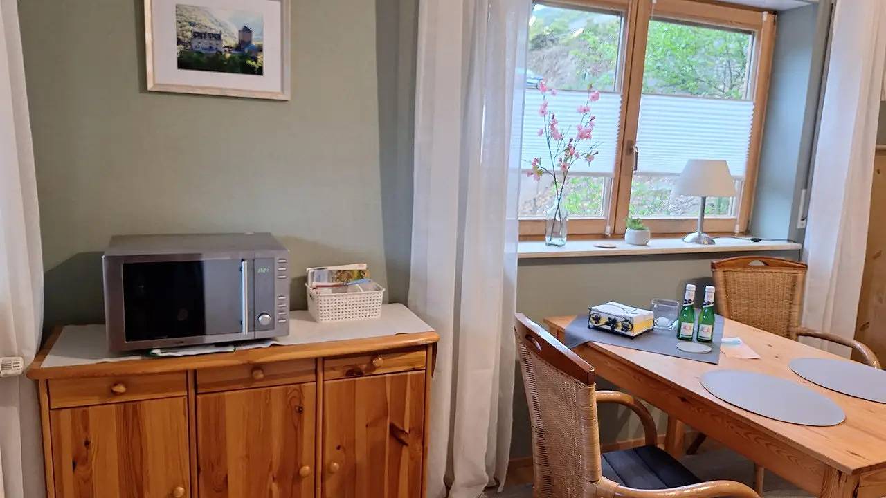 Ganze Ferienwohnung, Ferienwohnung für 2 Personen (30 m²) in Müden in Burg Eltz, Müden (Mosel)