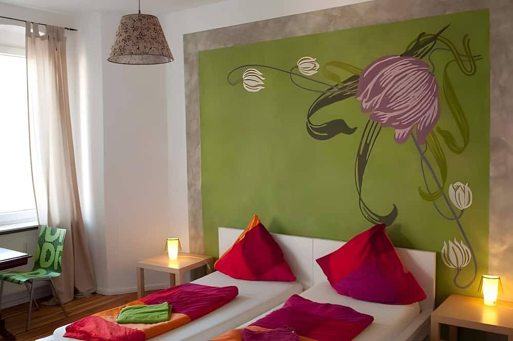 Ganze Wohnung, Private Apartment in Berlin's most central district next to the river Spree in Moabit Berlin, Berlin