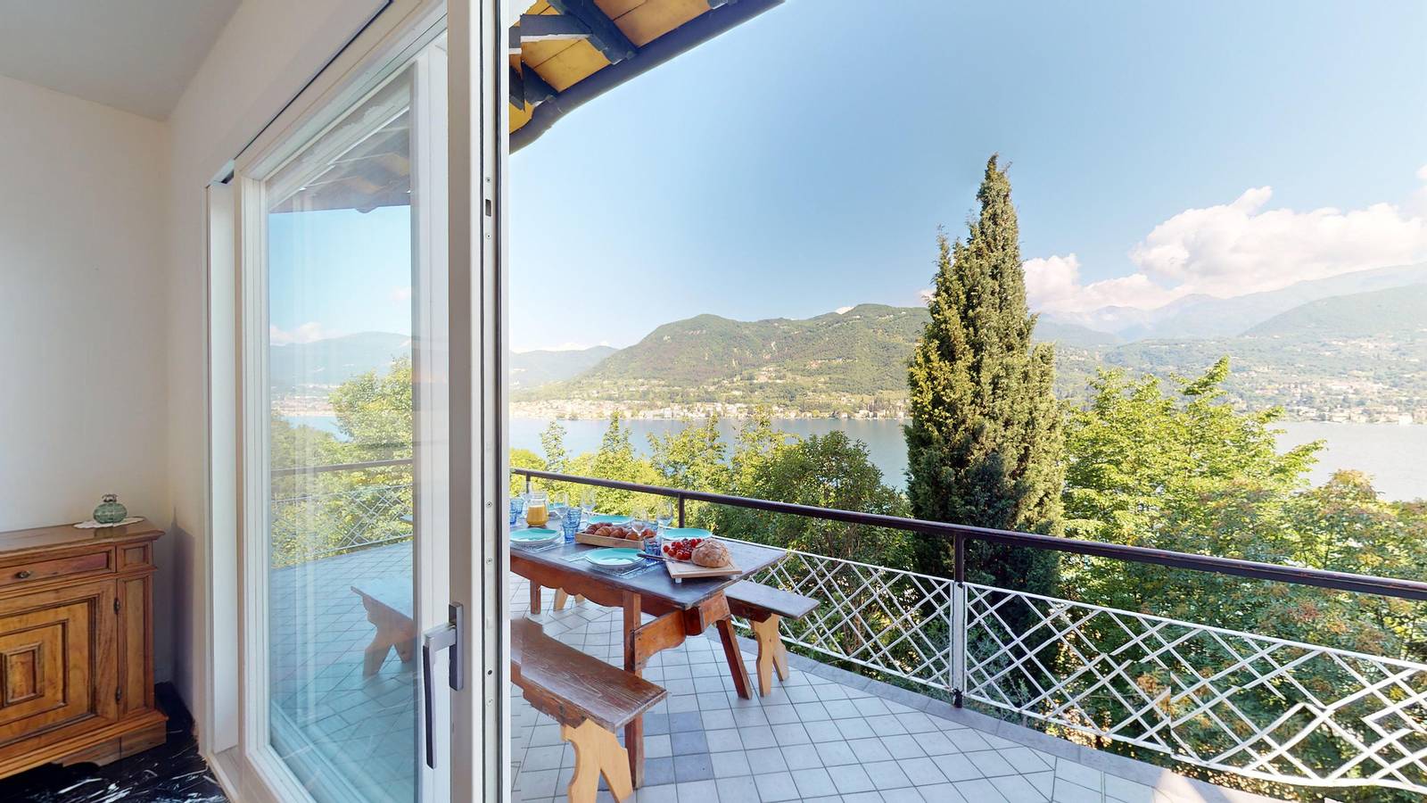 Villa Elvira wonderful view in San Felice del Benaco, Prealpi Gardesane