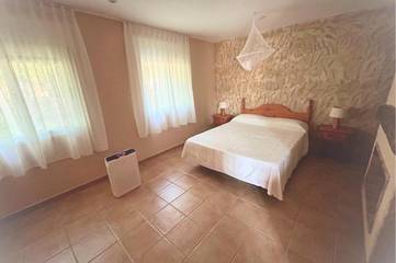 Chalet pour 5 personnes, avec vue et piscine ainsi que jardin et balcon à L'Ametlla de Mar