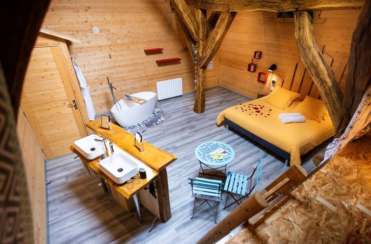 Chambre d’hôte pour 2 personnes, avec Jacuzzi ainsi que Jardin et Sauna dans le Doubs