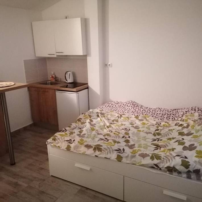 Apartamento de vacaciones para 4 personas, con jardín además de piscina y terraza - 1
