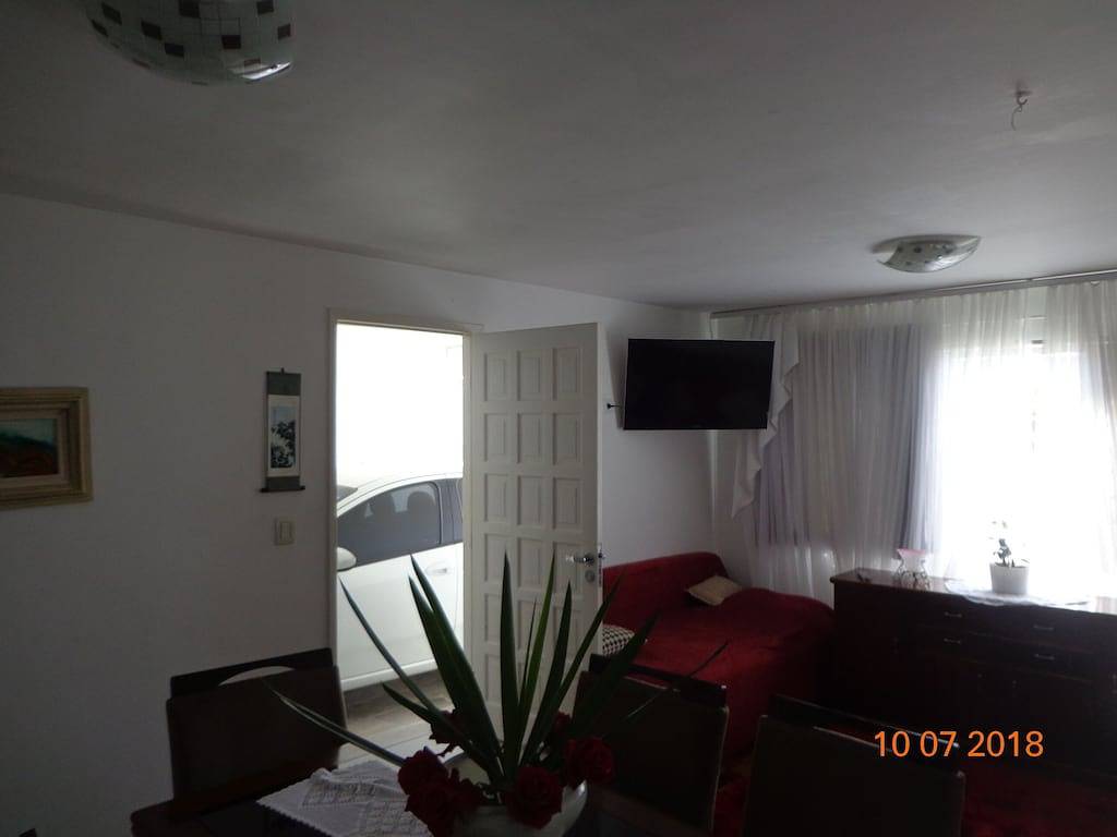 Curitiba-Haus Mit Garage, In Condomimio Geschlossen. in Curitiba, Paraná