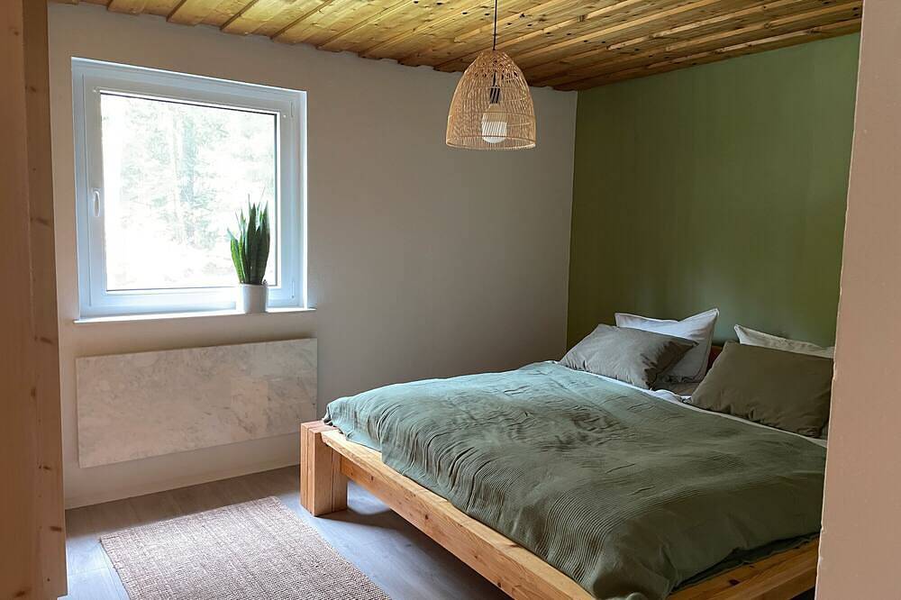 Casa vacanze 'Am Neubäuer See' con terrazza privata, giardino comune e Wi-Fi in Neubäu, Roding