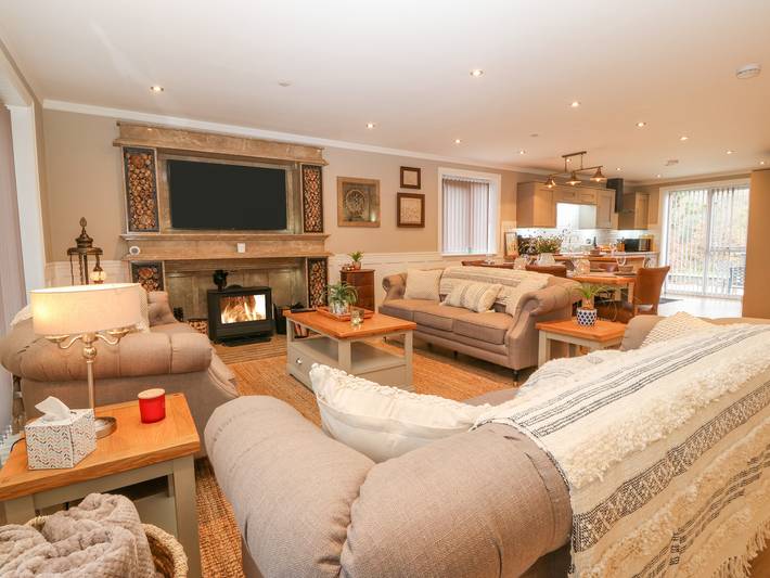 Ty Bains in Llanberis, Llyn Padarn