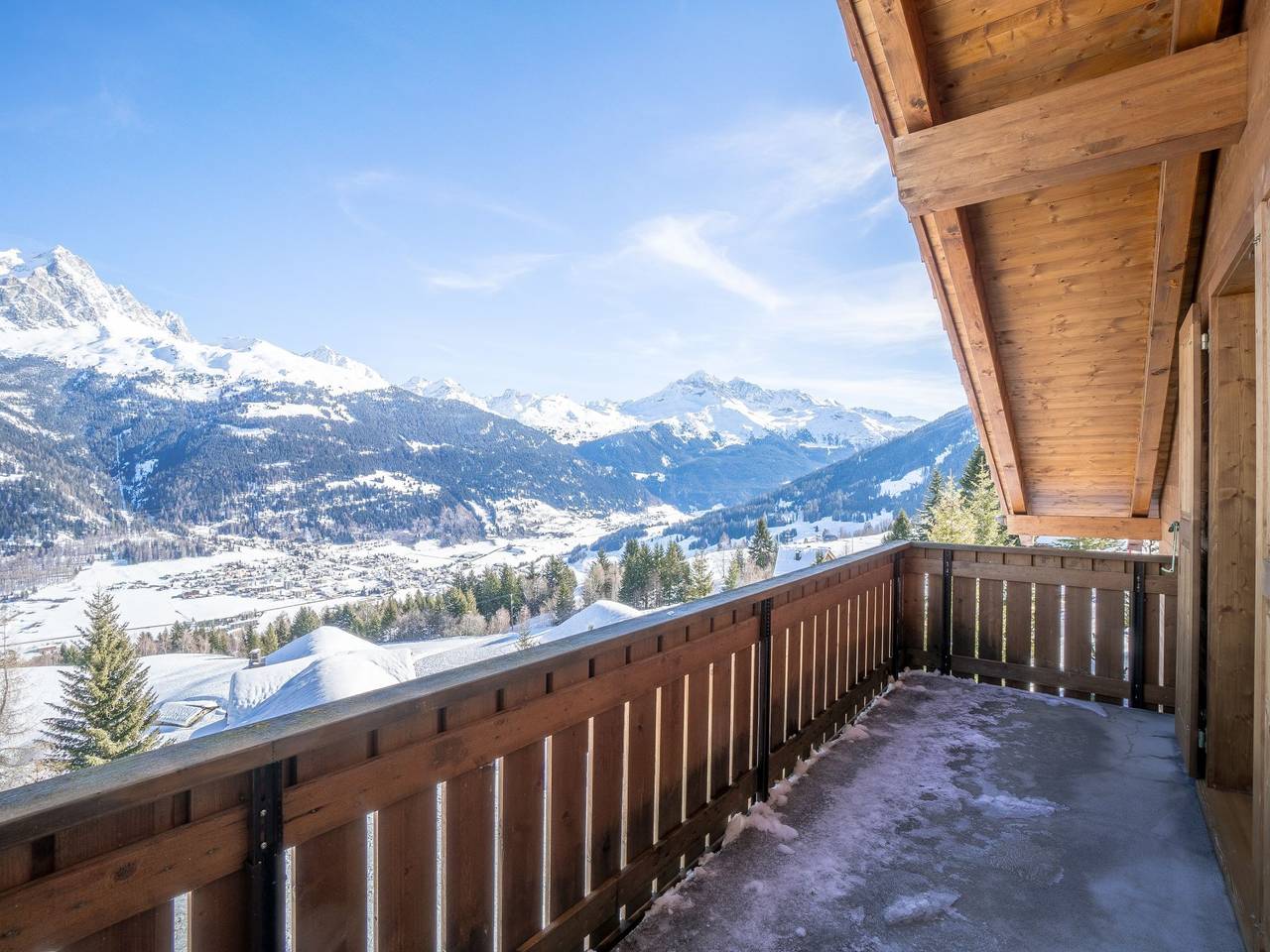 Ganze Wohnung, Tga Stgirat Dachgeschoss in Surses, Oberhalbsteiner Alpen
