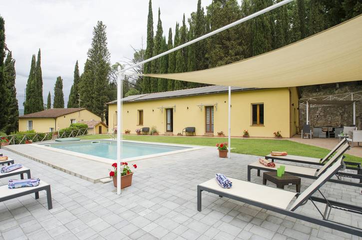 Casa vacanza per 6 persone, con giardino e piscina in Chiusi
