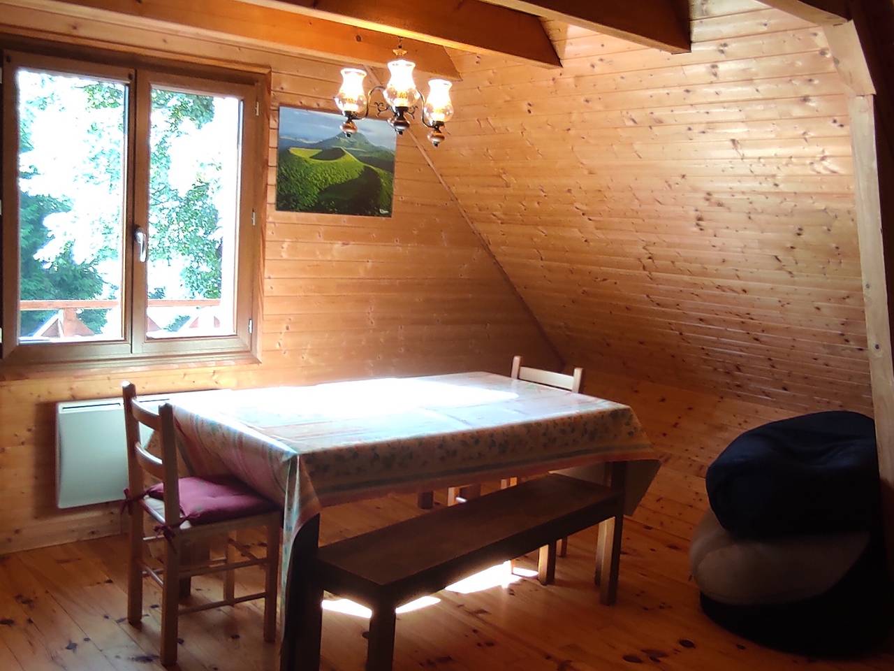 Authentic chalet in nature near Super Besse in Besse-et-Saint-Anastaise, Volcans d'Auvergne Regional Nature Park