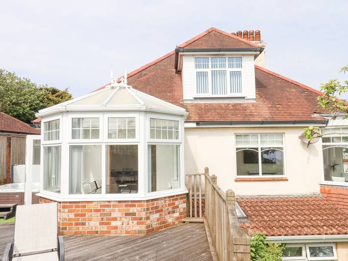 Apartment for 6 people, with garden in Torquay