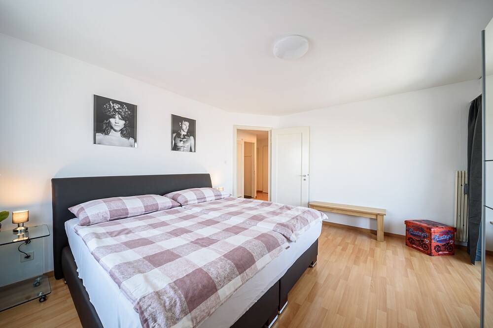 Ganze Wohnung, Modernes 4 Zimmer Apartment an Top zentraler Lage in Kreuzlingen, Bodensee (Schweiz)