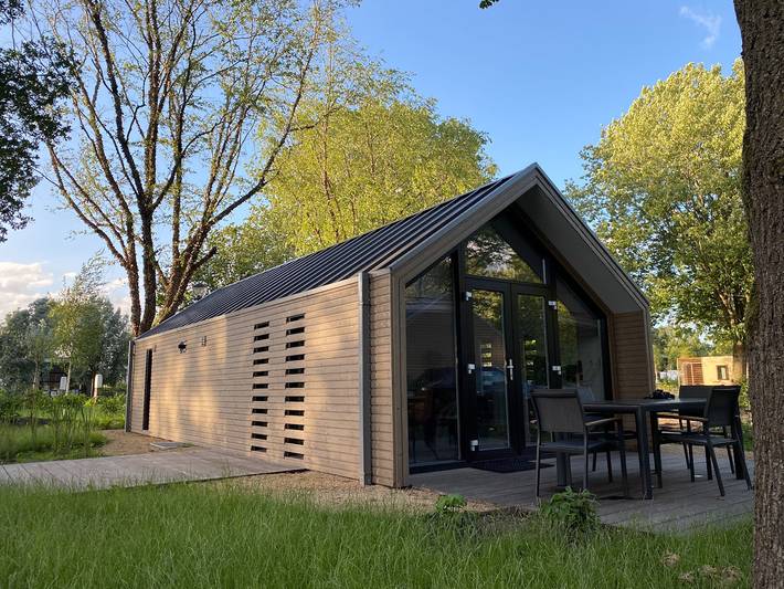 Vakantiehuis voor 4 personen, met terras en zwembad in Hulshorst