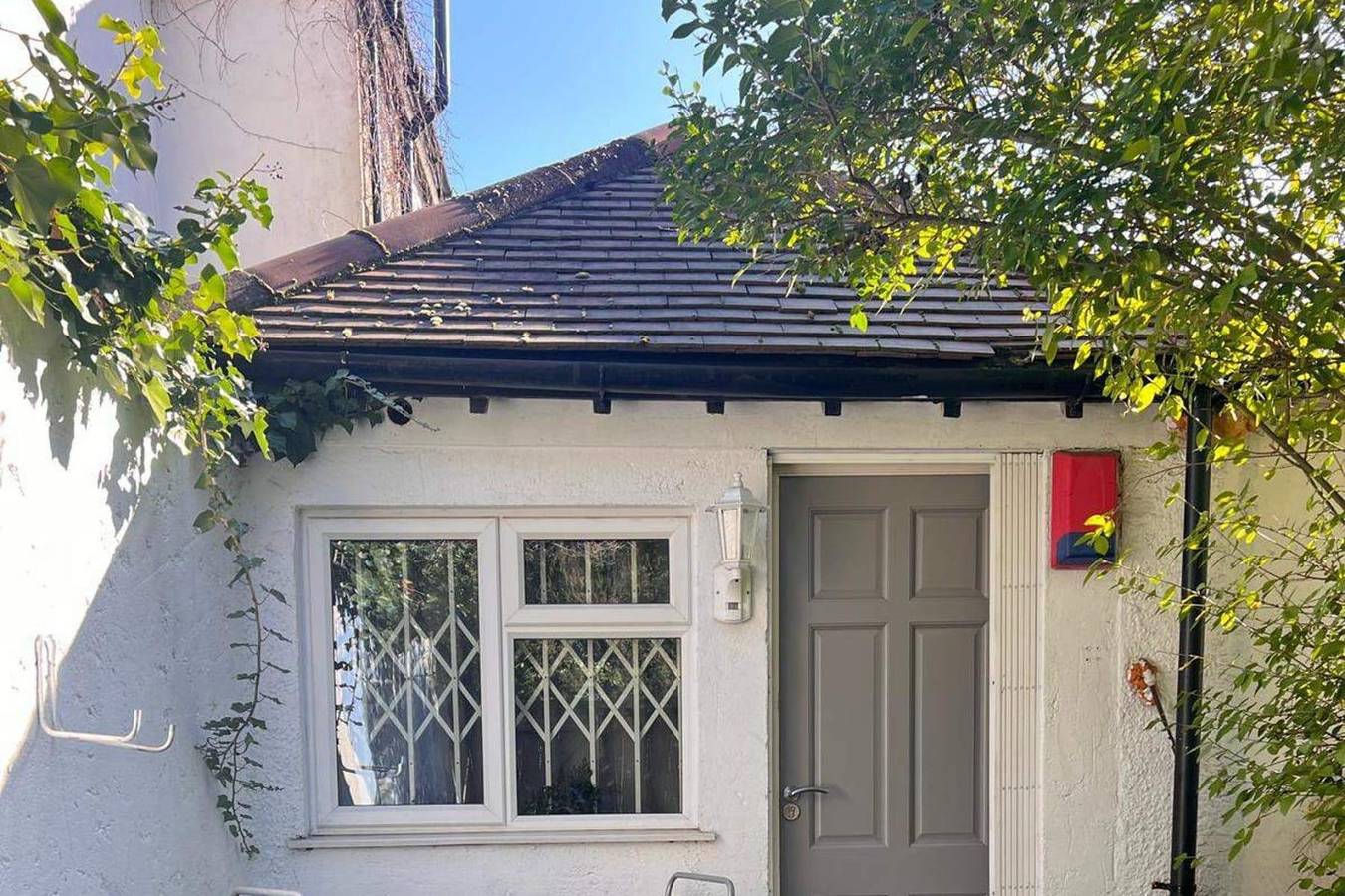 Entire studio, Studiosleeps2-Gardenview-Parking-Internet-Patio in London, South East England