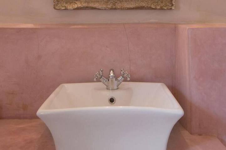 Gîte pour 8 personnes, avec piscine ainsi que jacuzzi et jardin à Aigaliers - 4