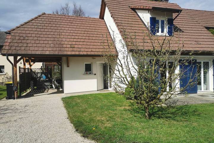 Gîte pour 6 personnes, avec terrasse à Eschentzwiller