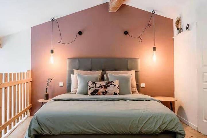 Gîte pour 6 personnes, avec jardin ainsi que jacuzzi et piscine