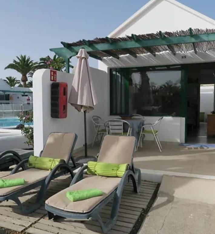 Bungalow voor 3 personen, with tuin and uitzicht as well as zwembad in Puerto del Carmen