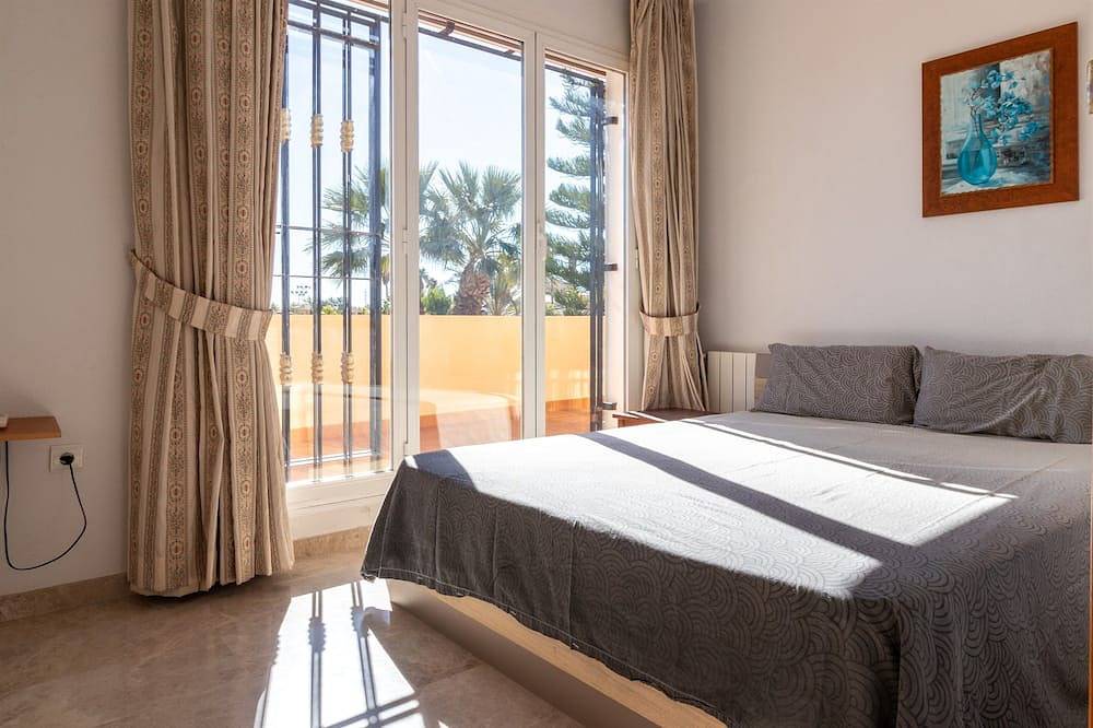 Villa Henri spacious 6P villa with private pool in Mutxamel, Costa Blanca