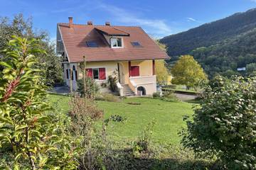 Gîte pour 8 personnes, avec jardin et terrasse, adapté aux familles à Seynod
