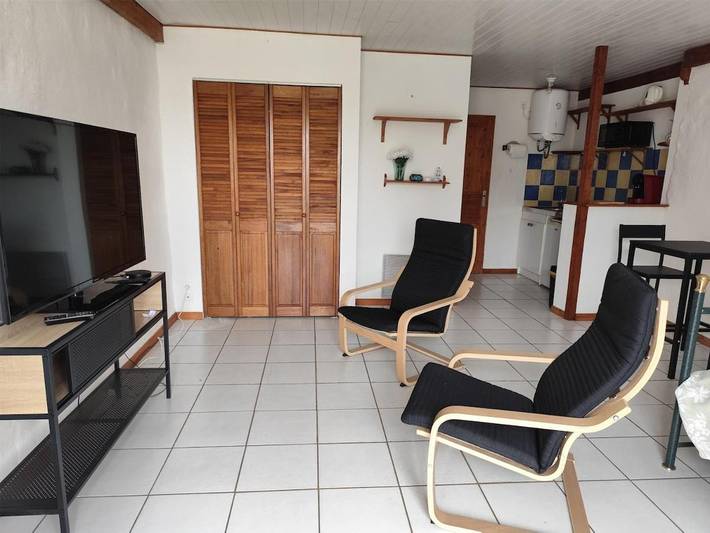 Gîte pour 2 personnes, avec terrasse à Anglade