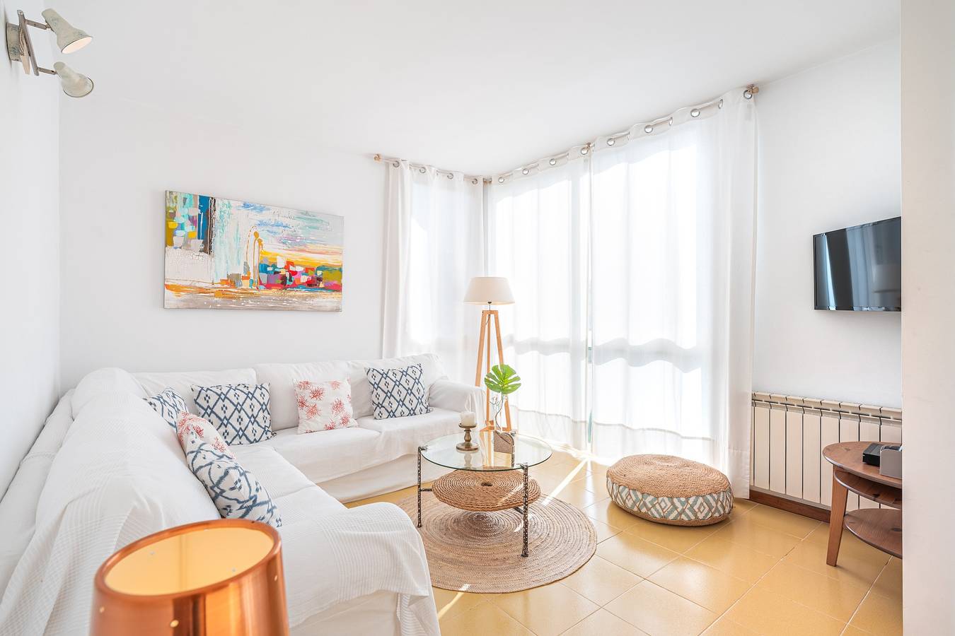 Entire apartment, "Apartamento Mirella" with Pool, Balcony, and Wi-Fi in Port de Pollença, Pollença