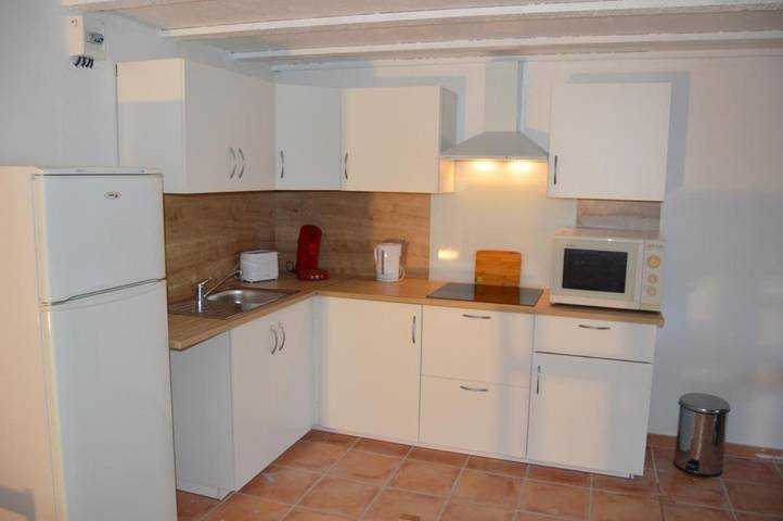 Maison d’hôte pour 2 personnes, avec sauna et piscine ainsi que vue et jardin à Saint-Maximin-la-Sainte-Baume - 3