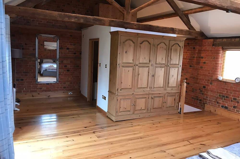 Beautiful one bedroom cottage near Kimbolton and Cambridge with stunning views in Bedford