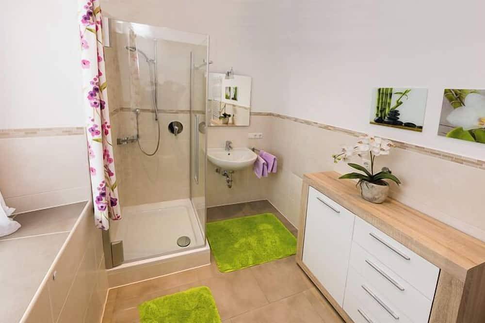 Ganze Wohnung, Ferienwohnung für 1-3 Personen, 50 m², Balkon, Wlan in Unterwössen, Bayerische Alpen
