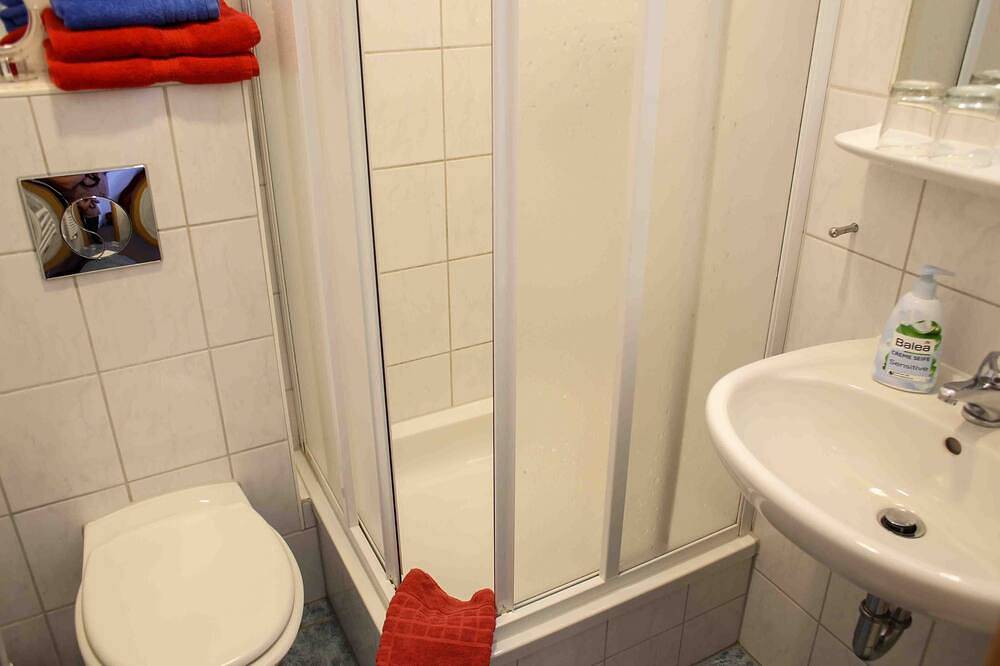 Doppelzimmer 2 - Pension Siewert in Dessau, Domaine des jardins de Dessau-Wörlitz