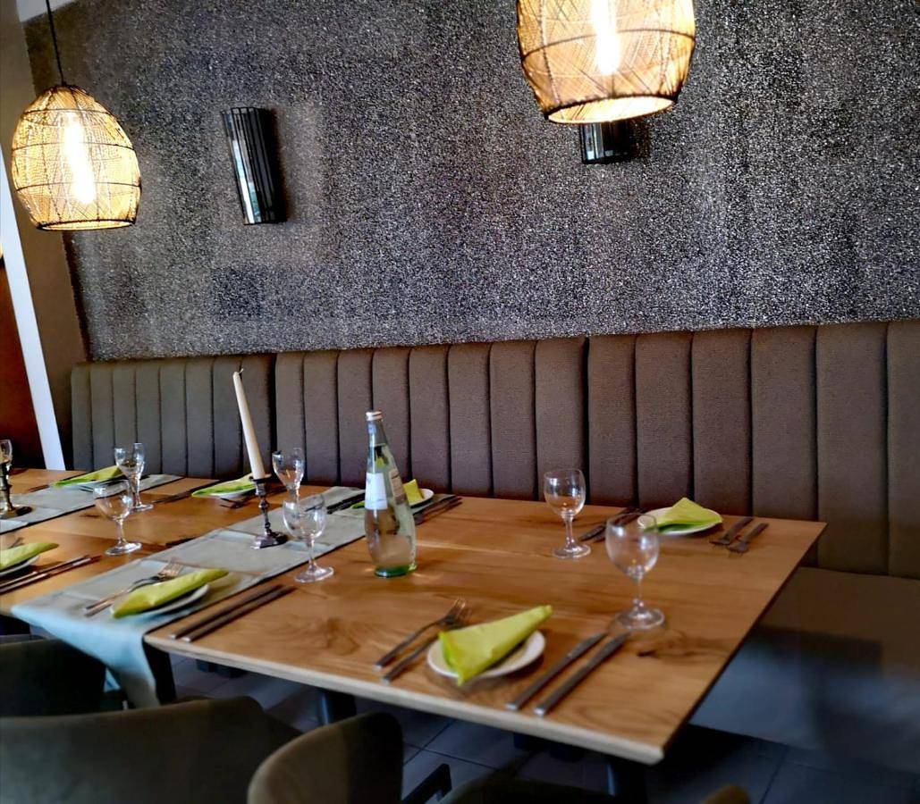Hotel-Restaurant Laux in Merzig, Saar-Nahe-Bergland