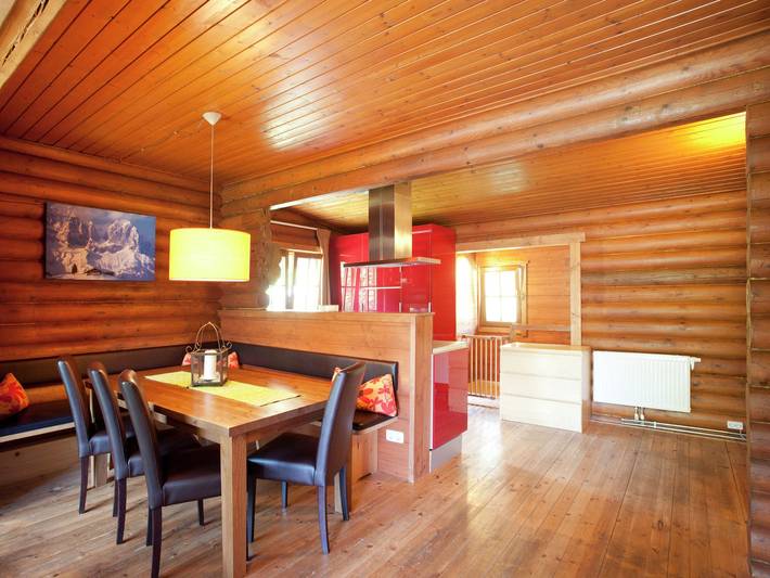Chalet voor 4 personen, met Terras en Tuin in Brixental