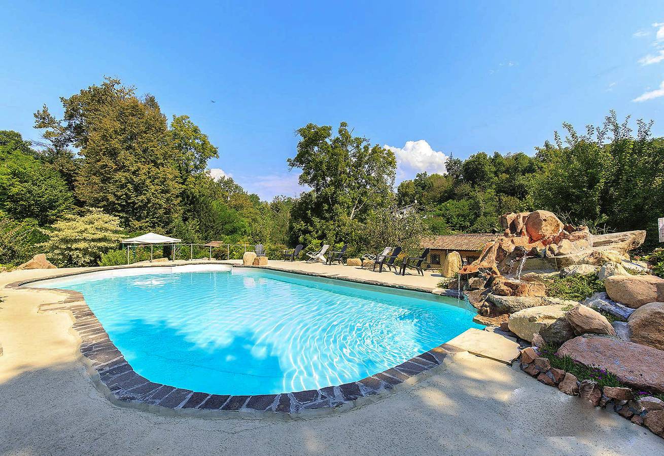 Geheel appartement, Vakantieappartement voor 4 personen met zwembad in Rancio Valcuvia, Provincie Varese