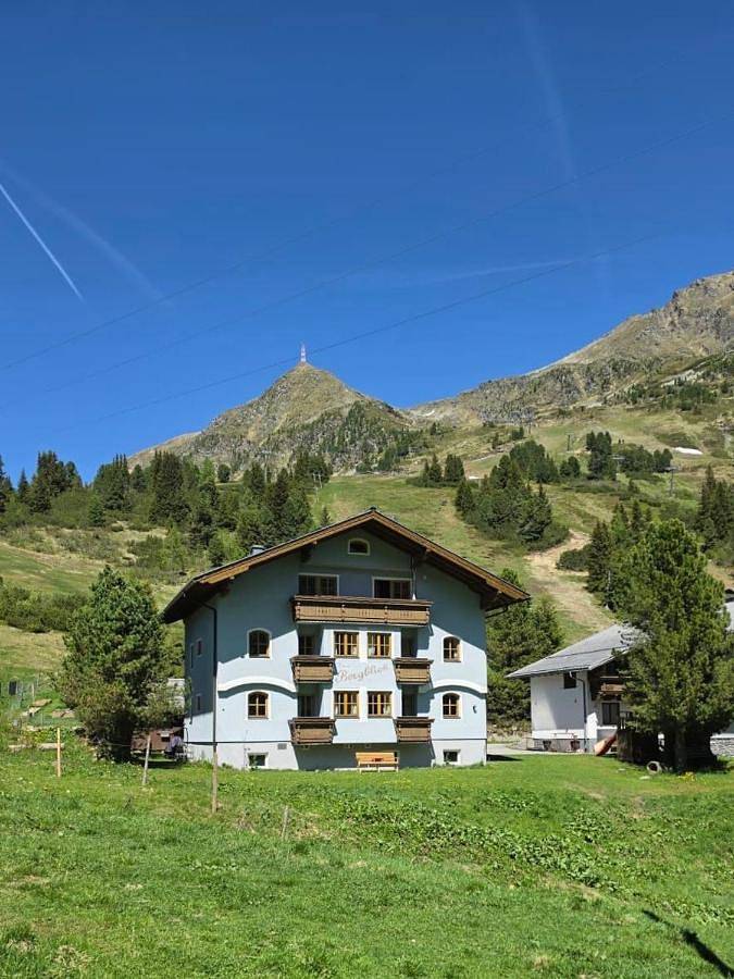 Vakantieappartement voor 2 personen, with Balkon and Terras as well as Tuin and Uitzicht in Obertauern