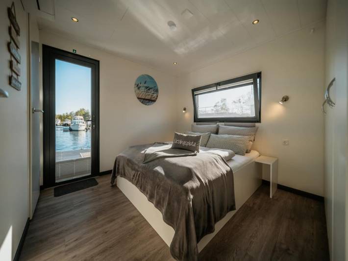 Hausboot für 2 Personen, mit Terrasse in Brandenburg - 2